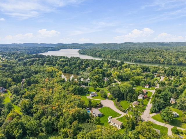 77 Robin Drive, Carmel, NY 10512