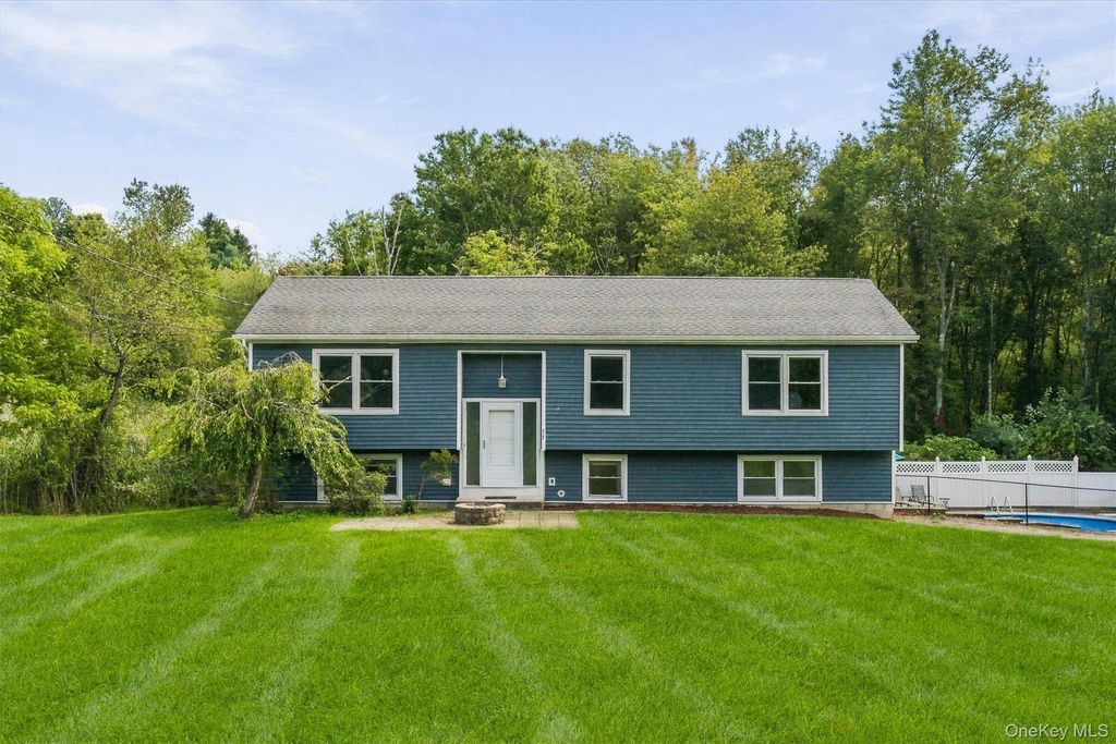 77 Robin Drive, Carmel, NY 10512 — exterior