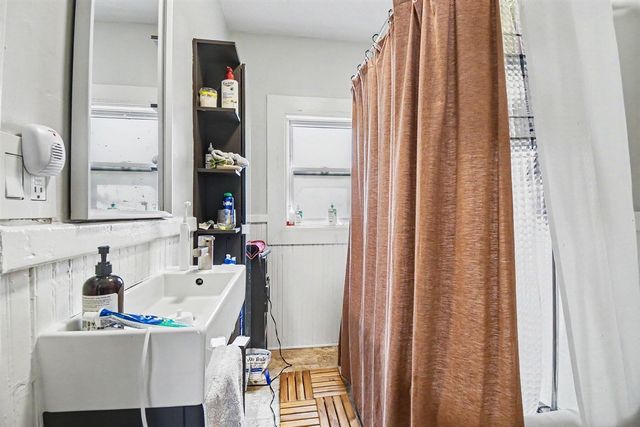 820 Watson Street, Grand Rapids, MI 49504