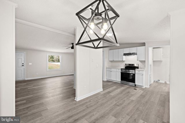 7309 RED FEATHER LN, Spotsylvania, VA 22551