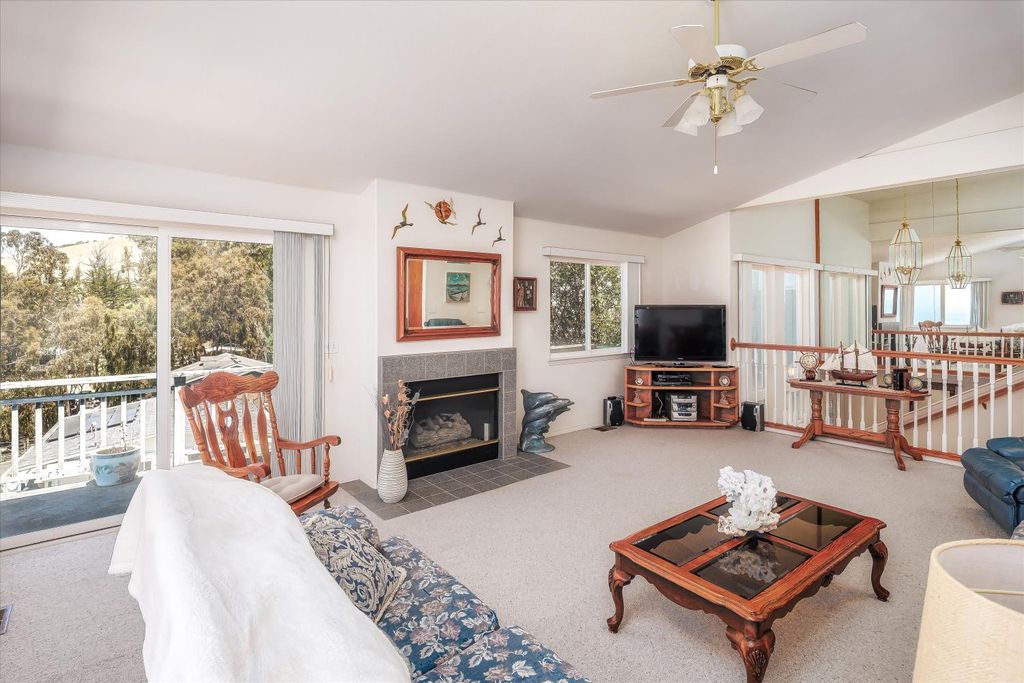 Image 10 of property listing at 2670 Koa Avenue, Morro Bay, CA 93440