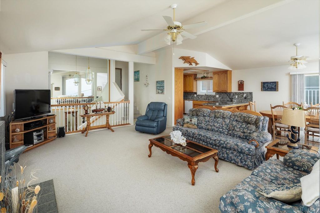 Image 11 of property listing at 2670 Koa Avenue, Morro Bay, CA 93440