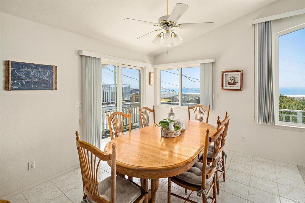 Image 12 of property listing at 2670 Koa Avenue, Morro Bay, CA 93440