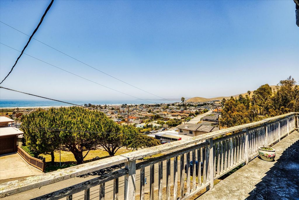 Image 18 of property listing at 2670 Koa Avenue, Morro Bay, CA 93440