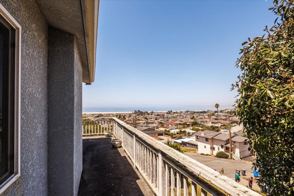 Image 20 of property listing at 2670 Koa Avenue, Morro Bay, CA 93440