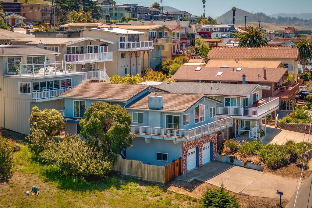 Image 32 of property listing at 2670 Koa Avenue, Morro Bay, CA 93440
