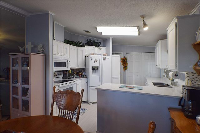 37530 POCO AVENUE, Zephyrhills, FL 33541