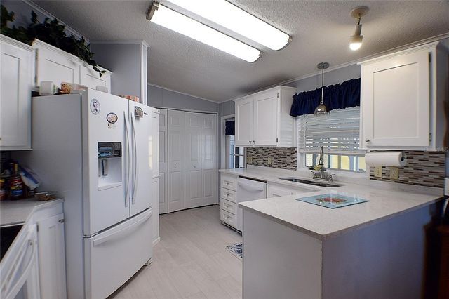 37530 POCO AVENUE, Zephyrhills, FL 33541