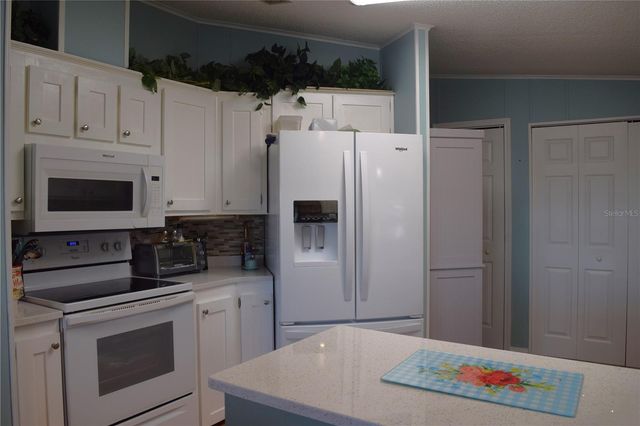 37530 POCO AVENUE, Zephyrhills, FL 33541