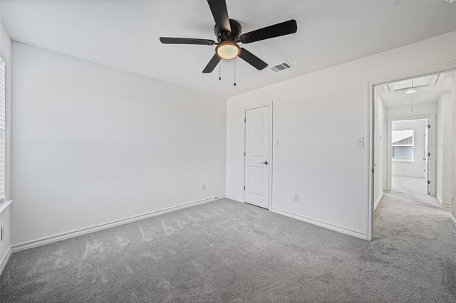 315 Doodle LN, Hutto, TX 78634