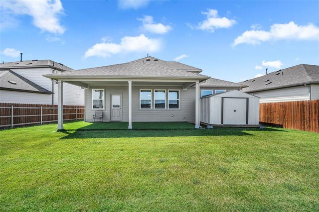 315 Doodle LN, Hutto, TX 78634