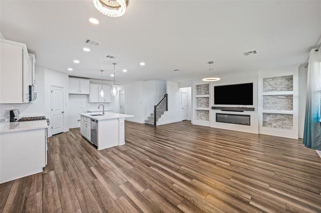 315 Doodle LN, Hutto, TX 78634