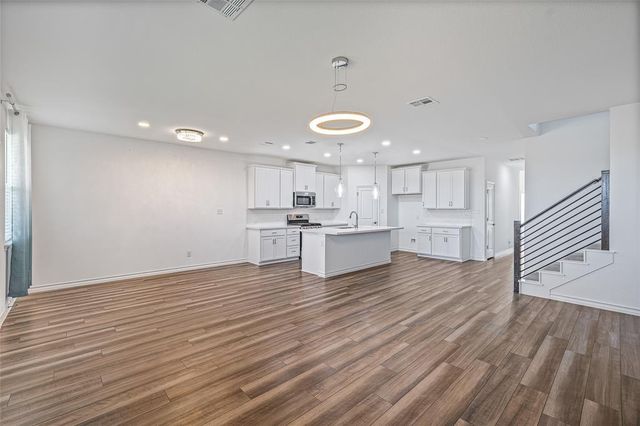 315 Doodle LN, Hutto, TX 78634