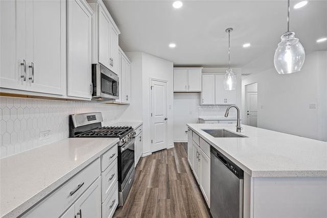 315 Doodle LN, Hutto, TX 78634