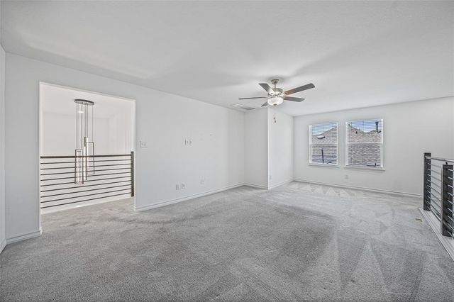 315 Doodle LN, Hutto, TX 78634