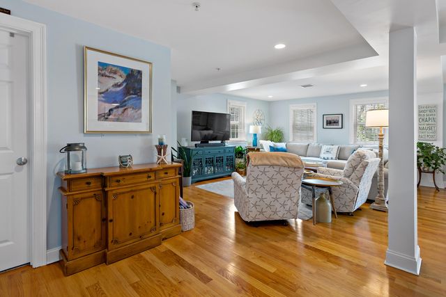 615 Main Street UNIT 11, Hyannis, MA 02601