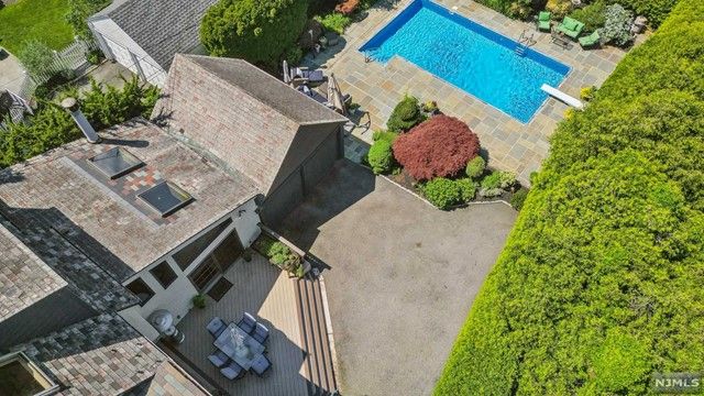 66 Dodd Street, Glen Ridge, NJ 07028