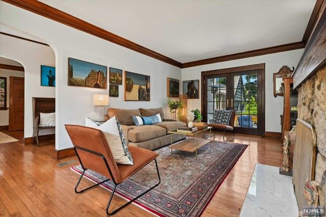 66 Dodd Street, Glen Ridge, NJ 07028