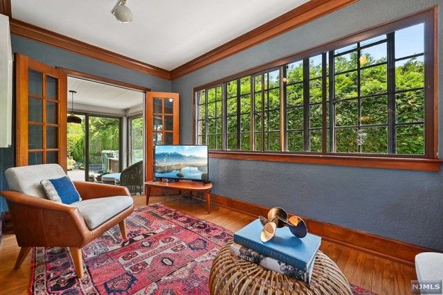 66 Dodd Street, Glen Ridge, NJ 07028