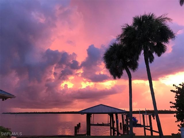 410 CRISTOBAL ST, Naples, FL 34113