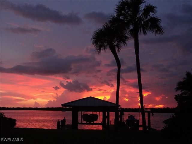 410 CRISTOBAL ST, Naples, FL 34113