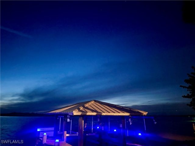 410 CRISTOBAL ST, Naples, FL 34113