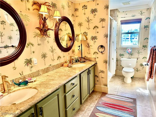 410 CRISTOBAL ST, Naples, FL 34113