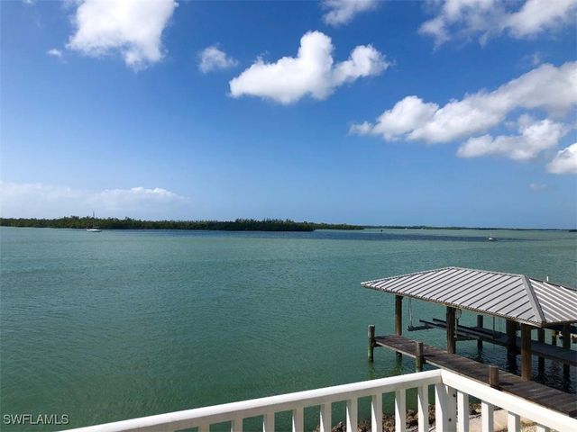 410 CRISTOBAL ST, Naples, FL 34113