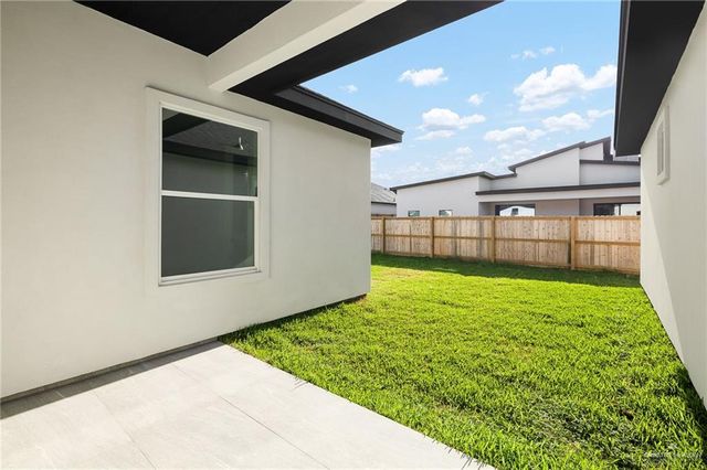 9806 N 25th Lane, Mcallen, TX 78504