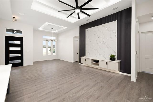 9806 N 25th Lane, Mcallen, TX 78504