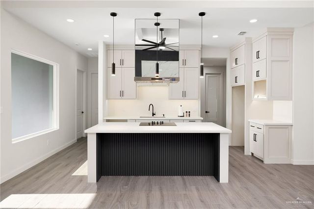 9806 N 25th Lane, Mcallen, TX 78504