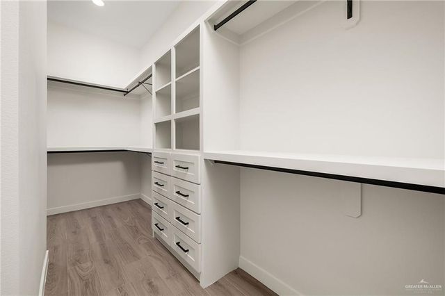 9806 N 25th Lane, Mcallen, TX 78504