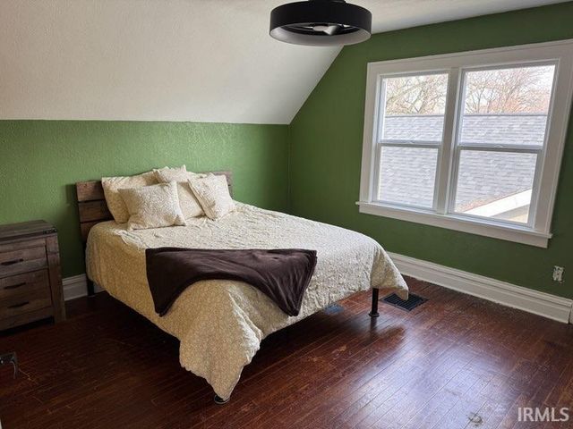 1310 N Brookfield Street, South Bend, IN 46628