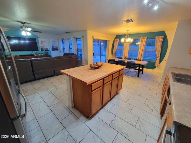 10841 E FORGE Circle, Mesa, AZ 85208