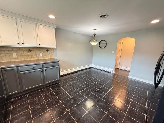 607 Frost Drive, Bay City, MI 48706