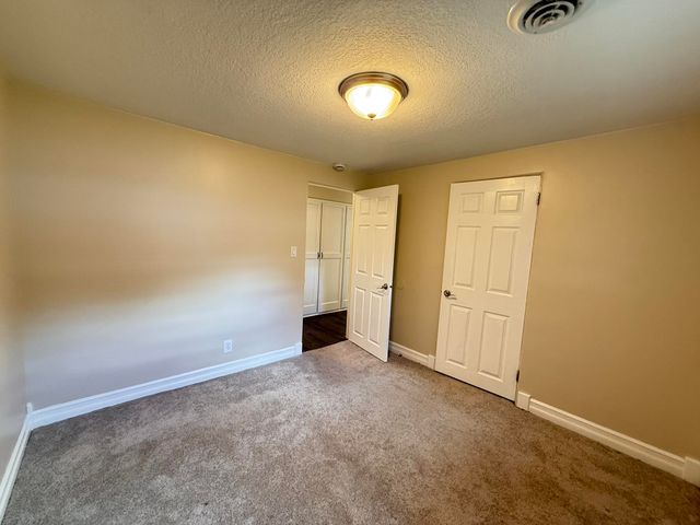 607 Frost Drive, Bay City, MI 48706
