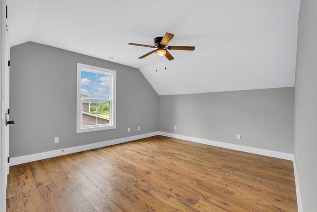 270 Locust Grove Rd, Cookeville, TN 38501