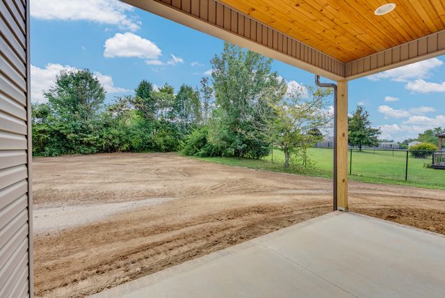 270 Locust Grove Rd, Cookeville, TN 38501