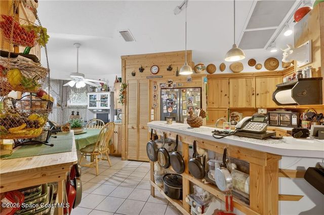 8516 99th Court, Vero Beach, FL 32967