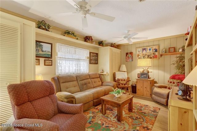 8516 99th Court, Vero Beach, FL 32967