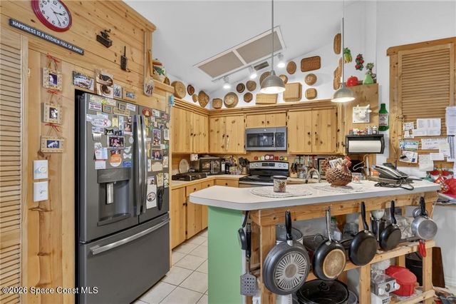 8516 99th Court, Vero Beach, FL 32967