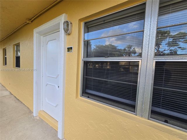 5186 NE 6th Ave 709, Oakland Park, FL 33334