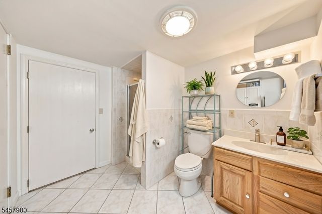 25 Sachem Rd, Jefferson Twp., NJ 07849