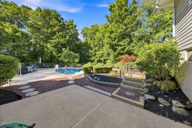 25 Sachem Rd, Jefferson Twp., NJ 07849