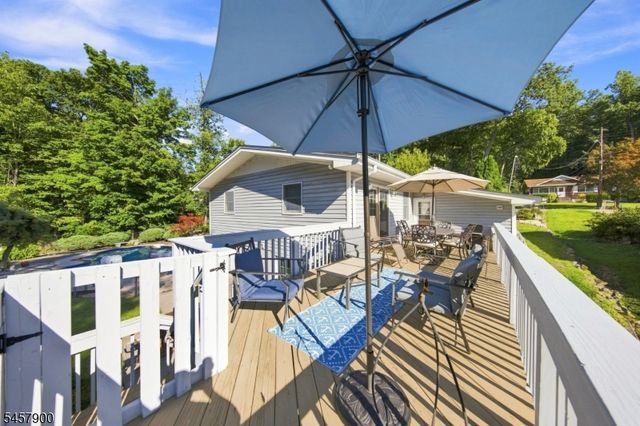 25 Sachem Rd, Jefferson Twp., NJ 07849