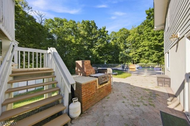25 Sachem Rd, Jefferson Twp., NJ 07849