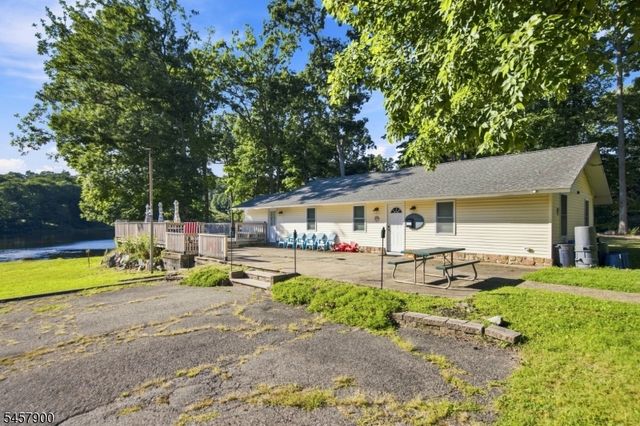 25 Sachem Rd, Jefferson Twp., NJ 07849