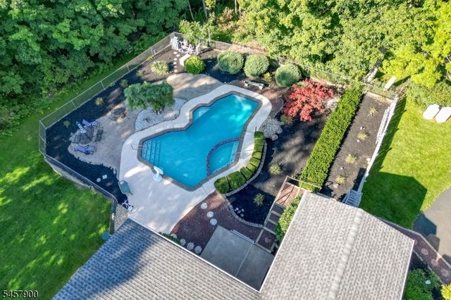 25 Sachem Rd, Jefferson Twp., NJ 07849