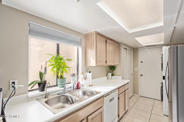 4918 E SIESTA Drive 3, Phoenix, AZ 85044