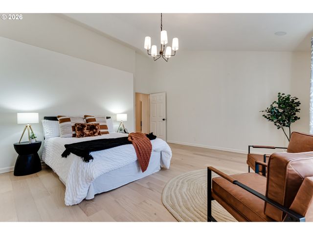 3858 MIRROR POND Way, Eugene, OR 97408